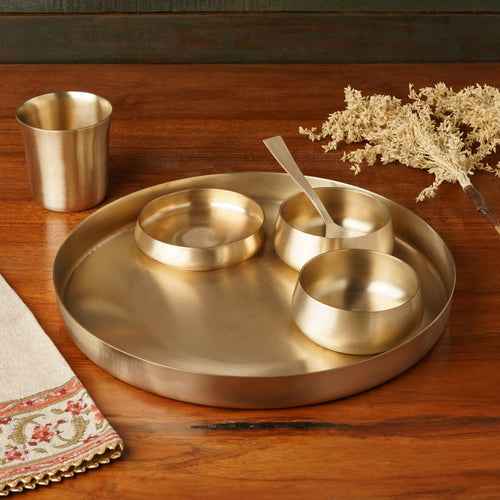Matte Thali Set – Subtle Elegance